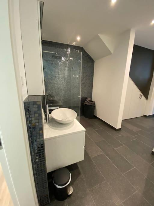 Apartment Atelierhaus Zentrum,ruhig,100 Meter Vom Rathausplatz